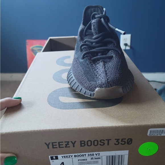 Yeezy Cinder size 4 - gently used - Picture 4 of 5